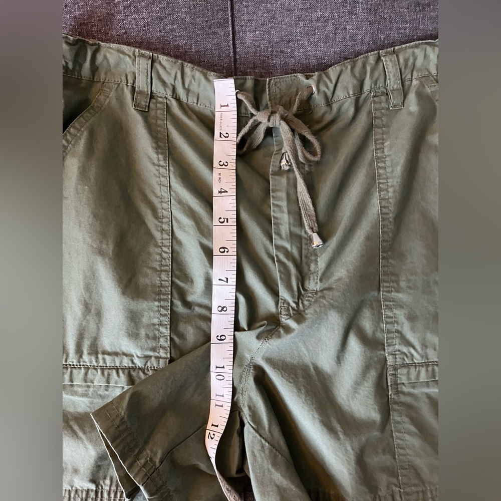 GLORIA VANDERBUILT Military Green Cotton Utility Shorts Size 14 (like a 10-12) - Picture 6 of 10